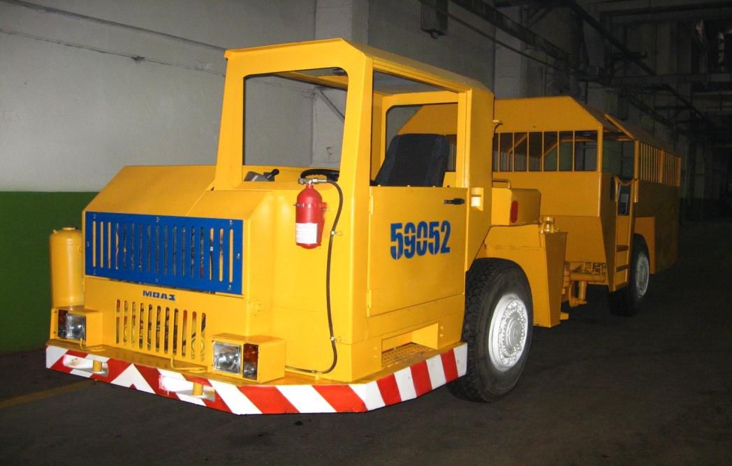 Автобус шахтный МоАЗ-59052. Автобус подземный МоАЗ-59052